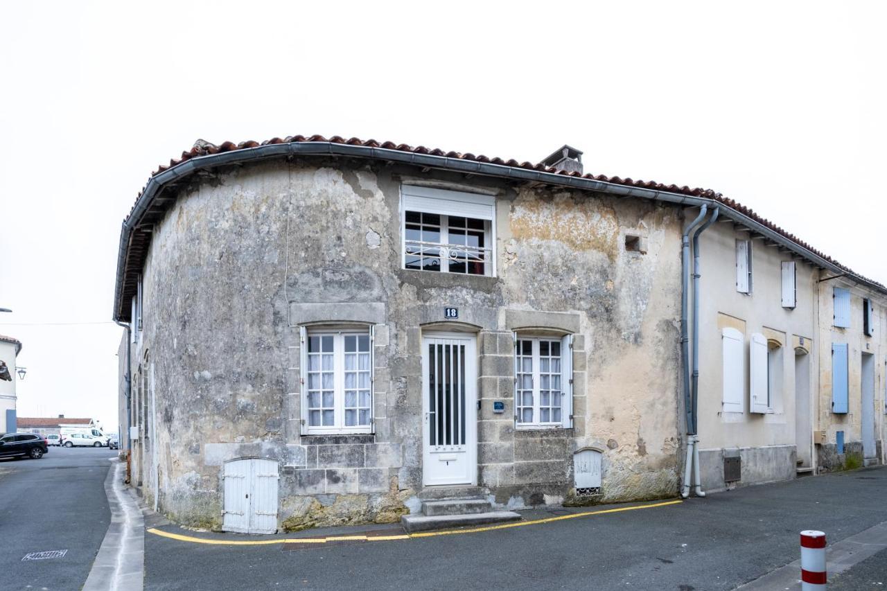 Laconciergeriejonzac, Residence Georgeon Exterior photo